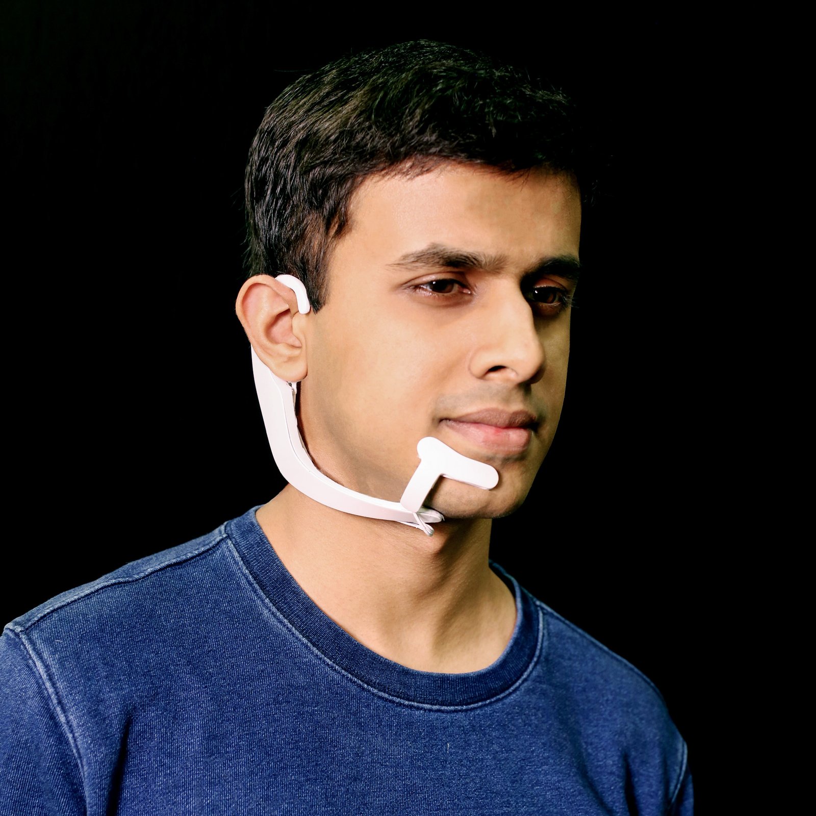 AlterEgo: a device that lets you speak with your mind