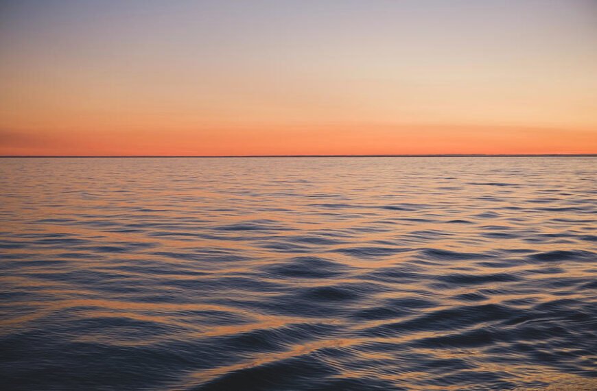 Breathing underwater: When the sea forces us to slow down