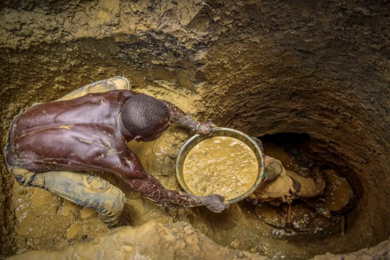 The Kremlin’s African Gold Rush: How Moscow Turns Gold Into Power