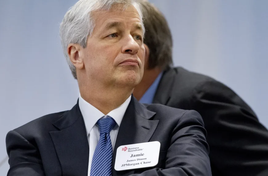 US oligarch Jamie Dimon threatens UK government—don’t become more left-wing