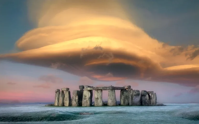The stone knows where it goes — from Stonehenge to Newgrange